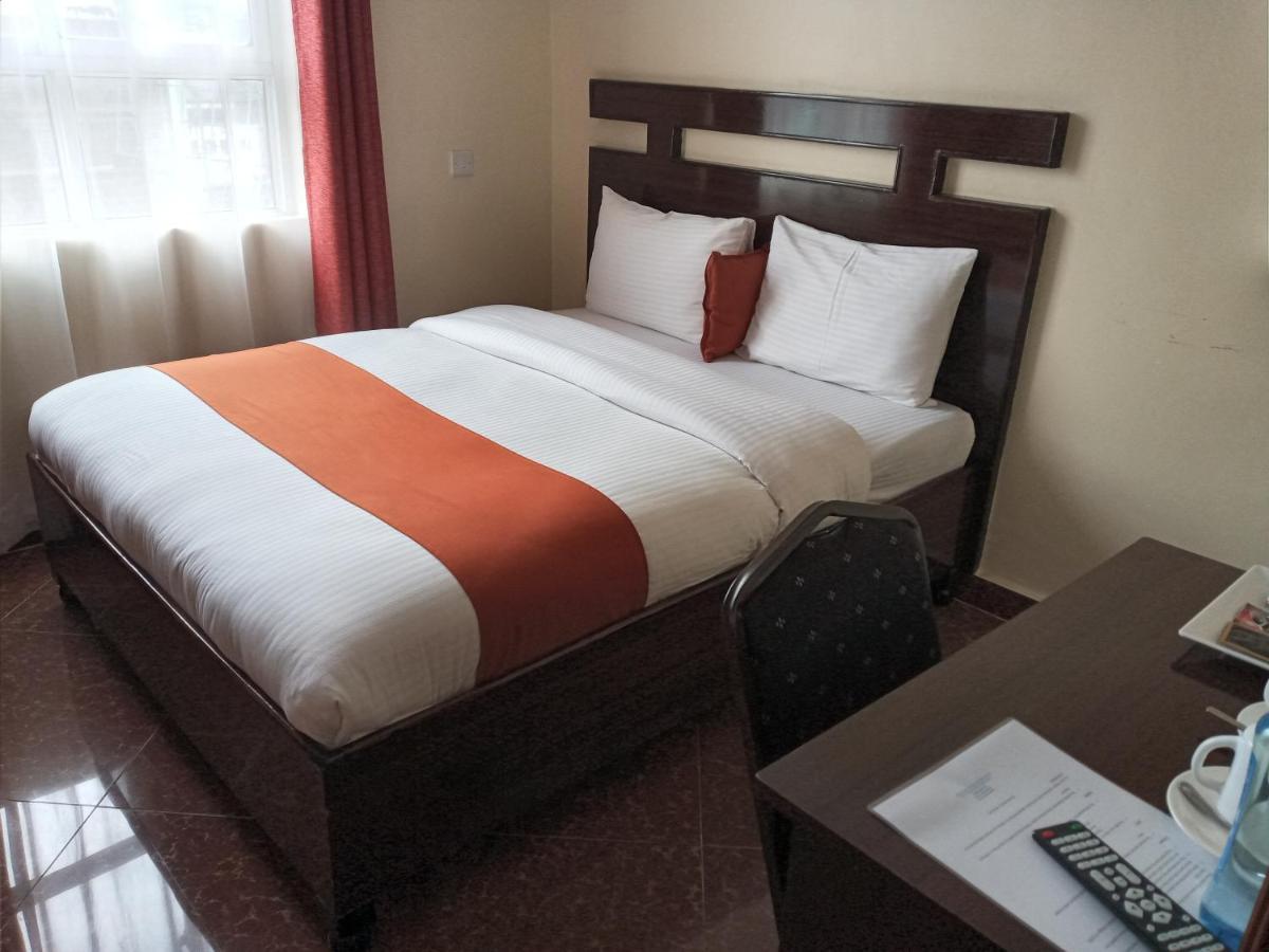 Claire De Lune Moonlight Hotel Nakuru Dış mekan fotoğraf