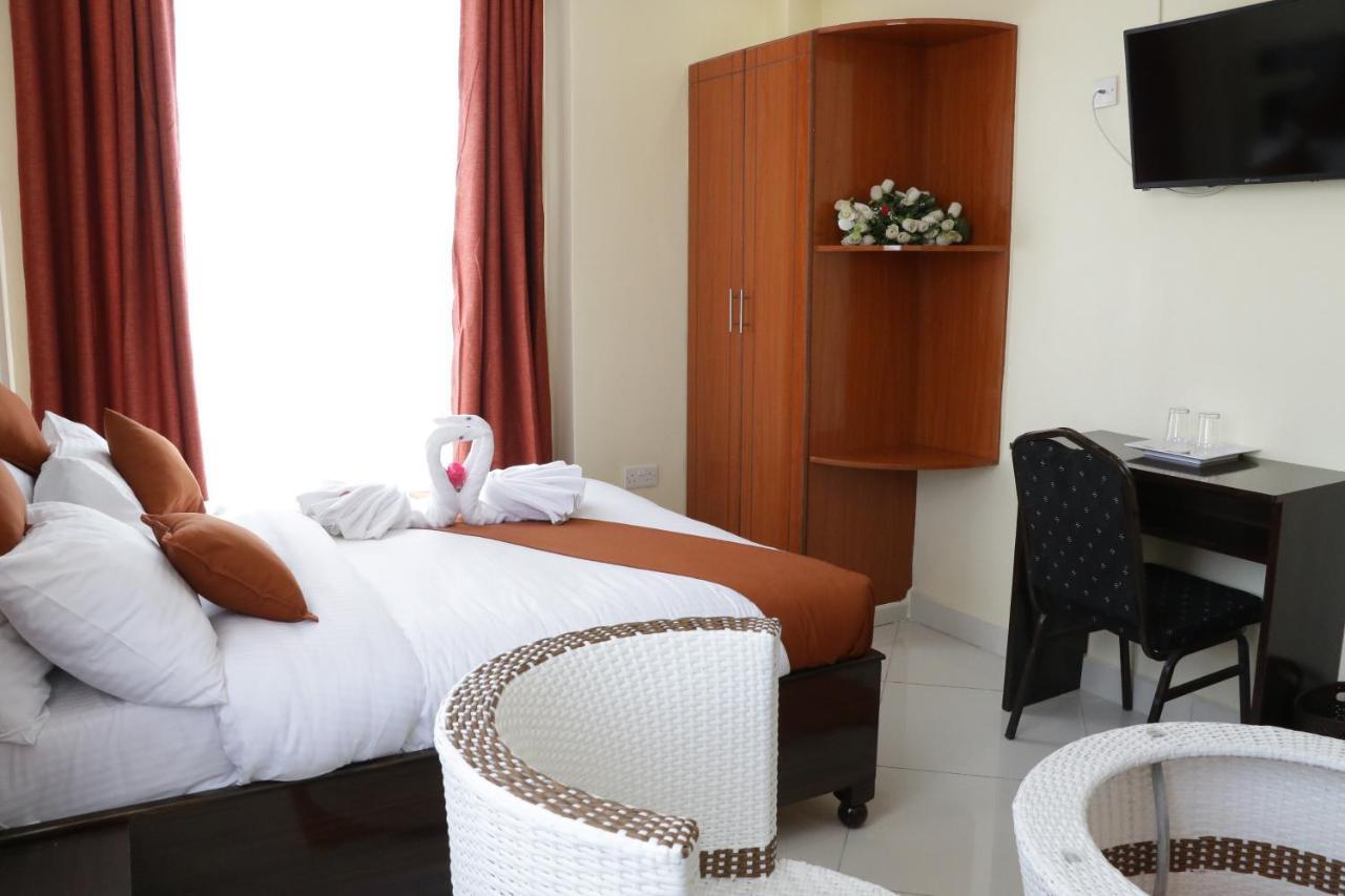 Claire De Lune Moonlight Hotel Nakuru Dış mekan fotoğraf